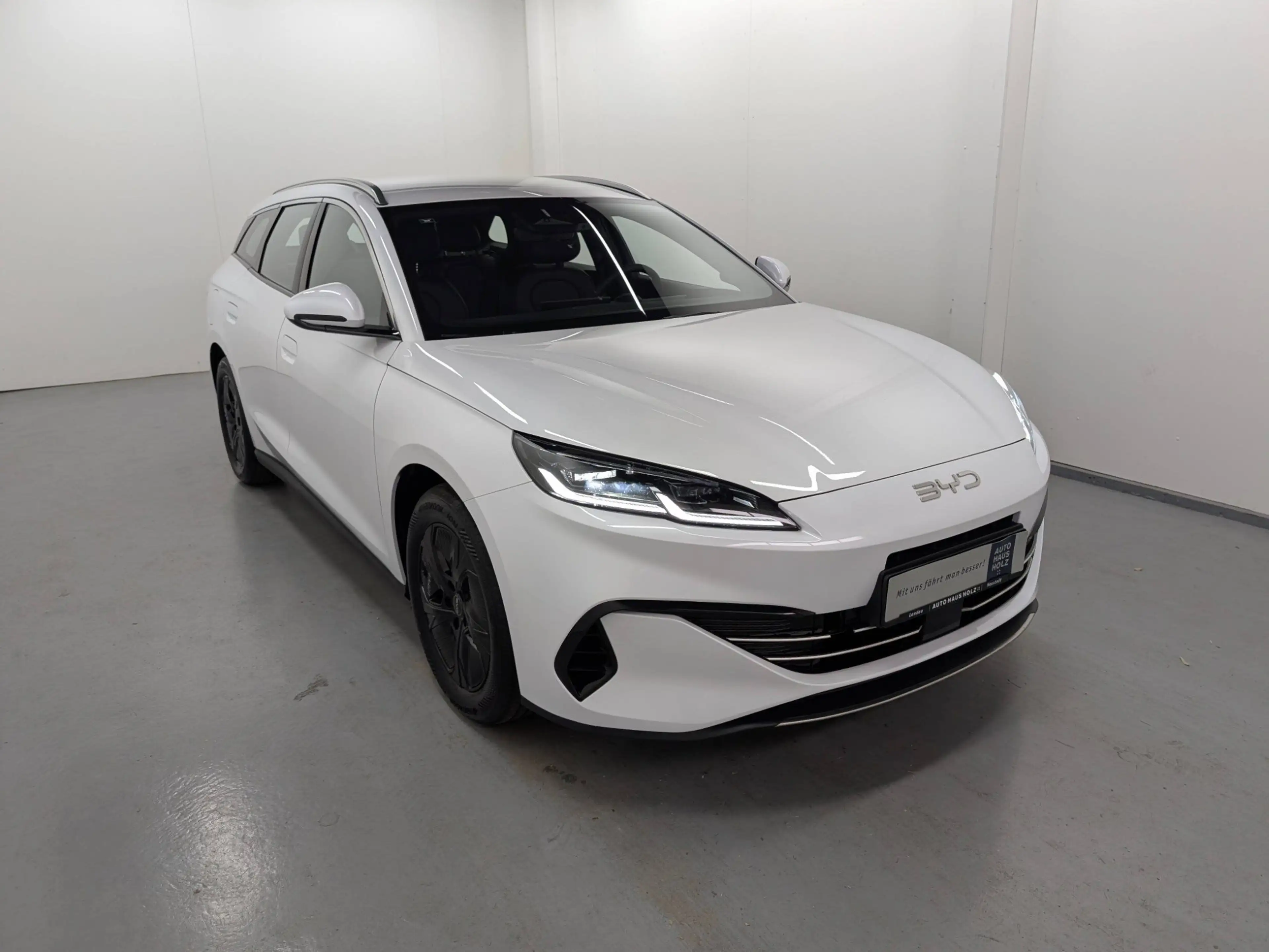 BYD Seal 6 DM-i Touring Boost Navi Kamera LED — photo 5