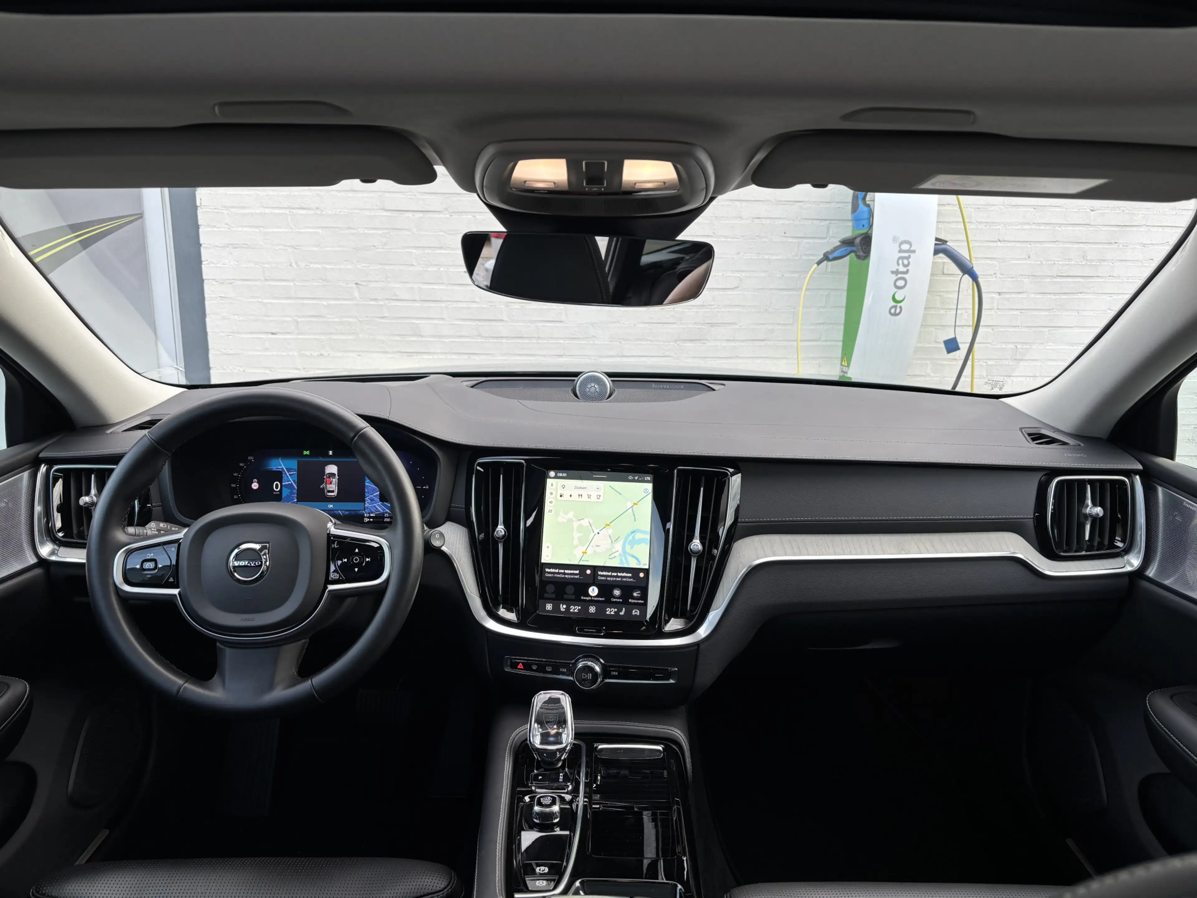 Volvo V60 2.0 T8 Plug-in hybrid AWD Ultra Dark | Zwenkbare t — photo 7