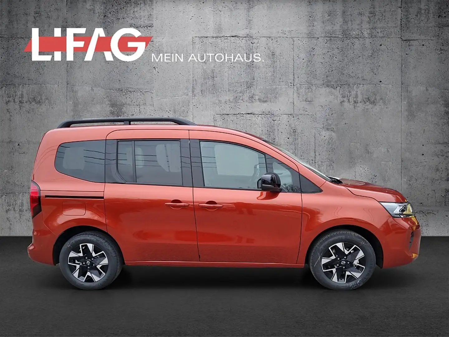 Nissan Townstar L1 DIG-T 130 Tekna 7DCT *ab € 33.590,-* Коричневий - 2