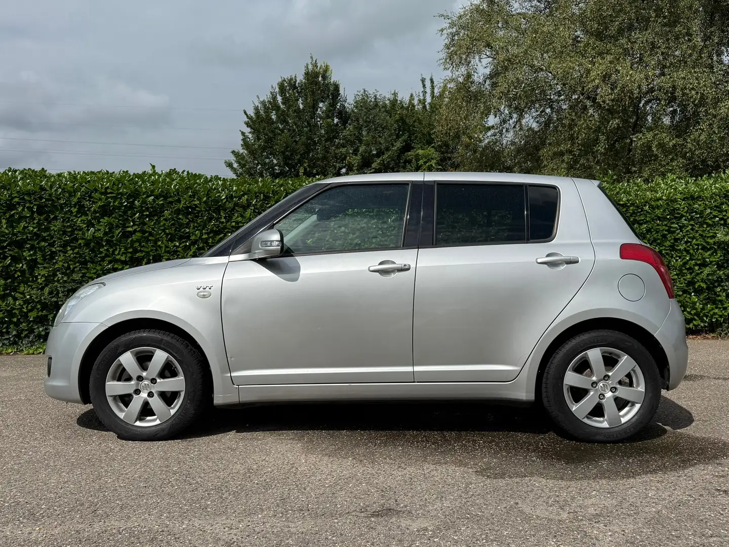 Suzuki Swift 1.3 Limited | Airco | Velours | 15" Velgen | Trekh Gris - 2