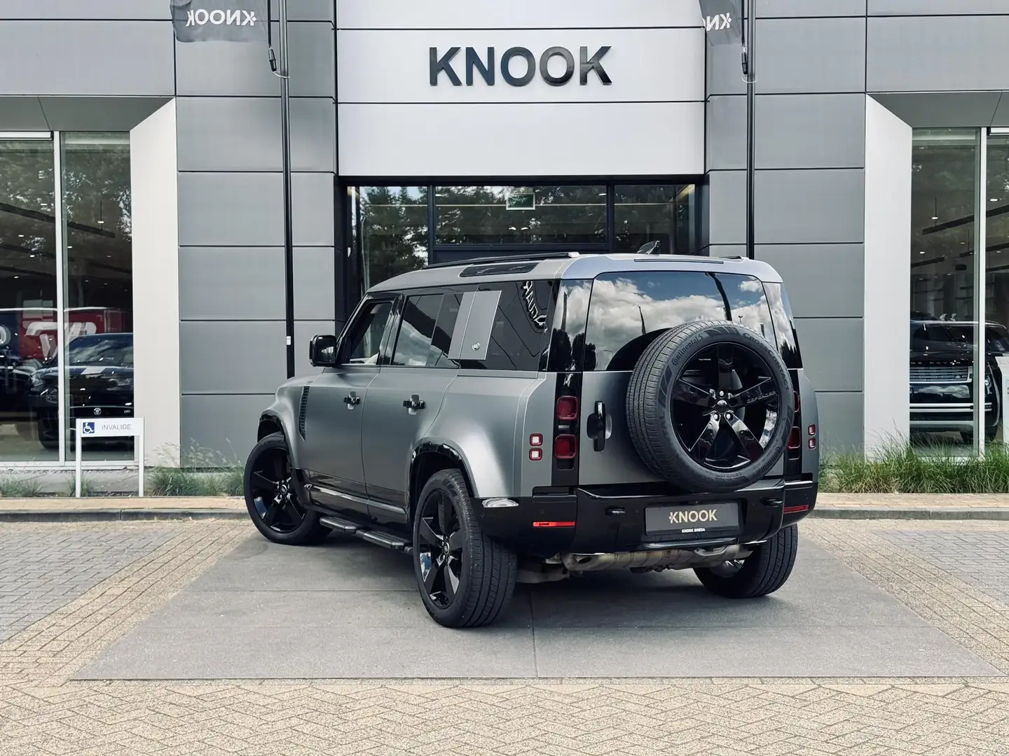 Land Rover Defender 110 3.0 P400 110 XS Edition Negro - 2