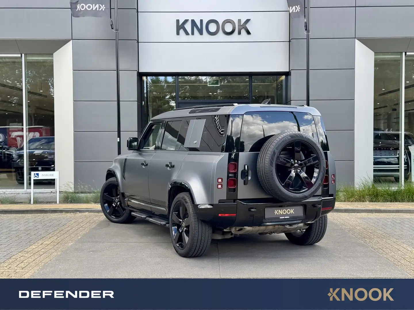 Land Rover Defender 110 3.0 P400 110 XS Edition Nero - 2