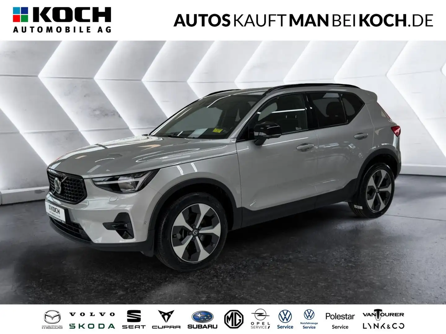 Volvo XC40 B3 Plus Dark ACC 360° Harman BLIS ACC Navi Silber - 1