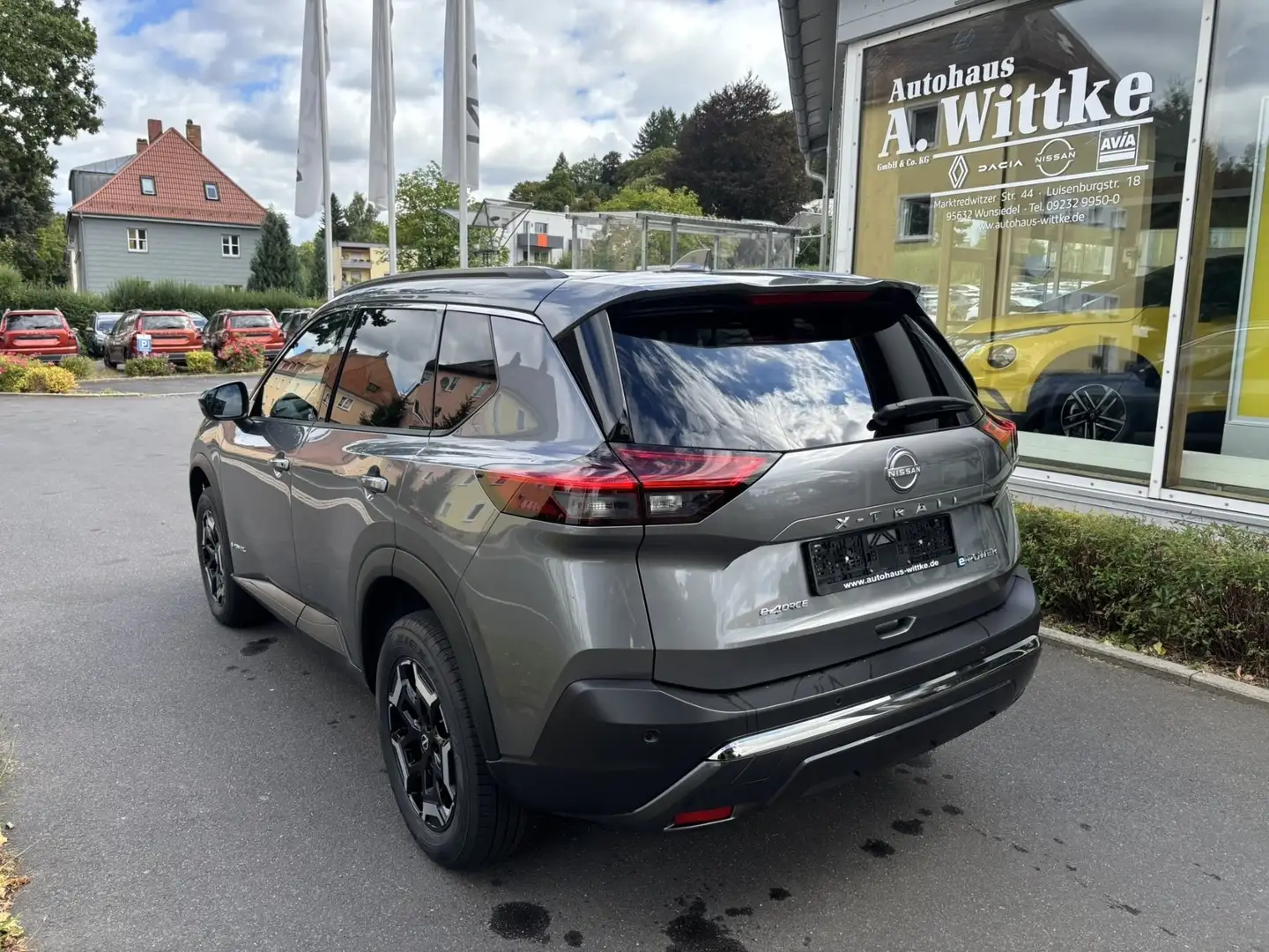 Nissan X-Trail N-Trek 1.5 VC-T e-4ORCE 213PS 4x4 5S - 2
