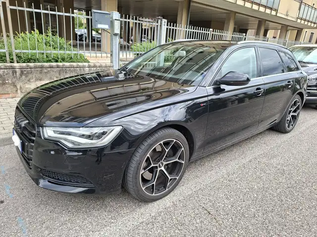 Audi A6 Avant 3.0V6 tdi S-Line quattro 245cv s-tron gancio