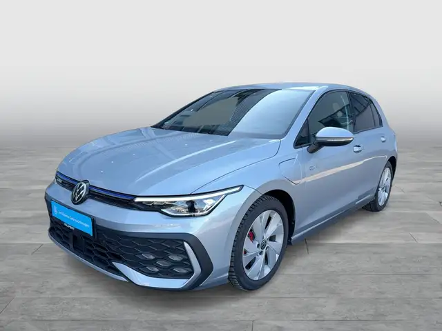 Volkswagen Golf view 2