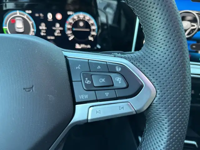 Volkswagen Golf view 17