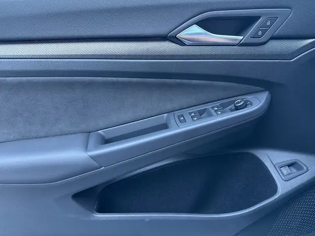 Volkswagen Golf view 18