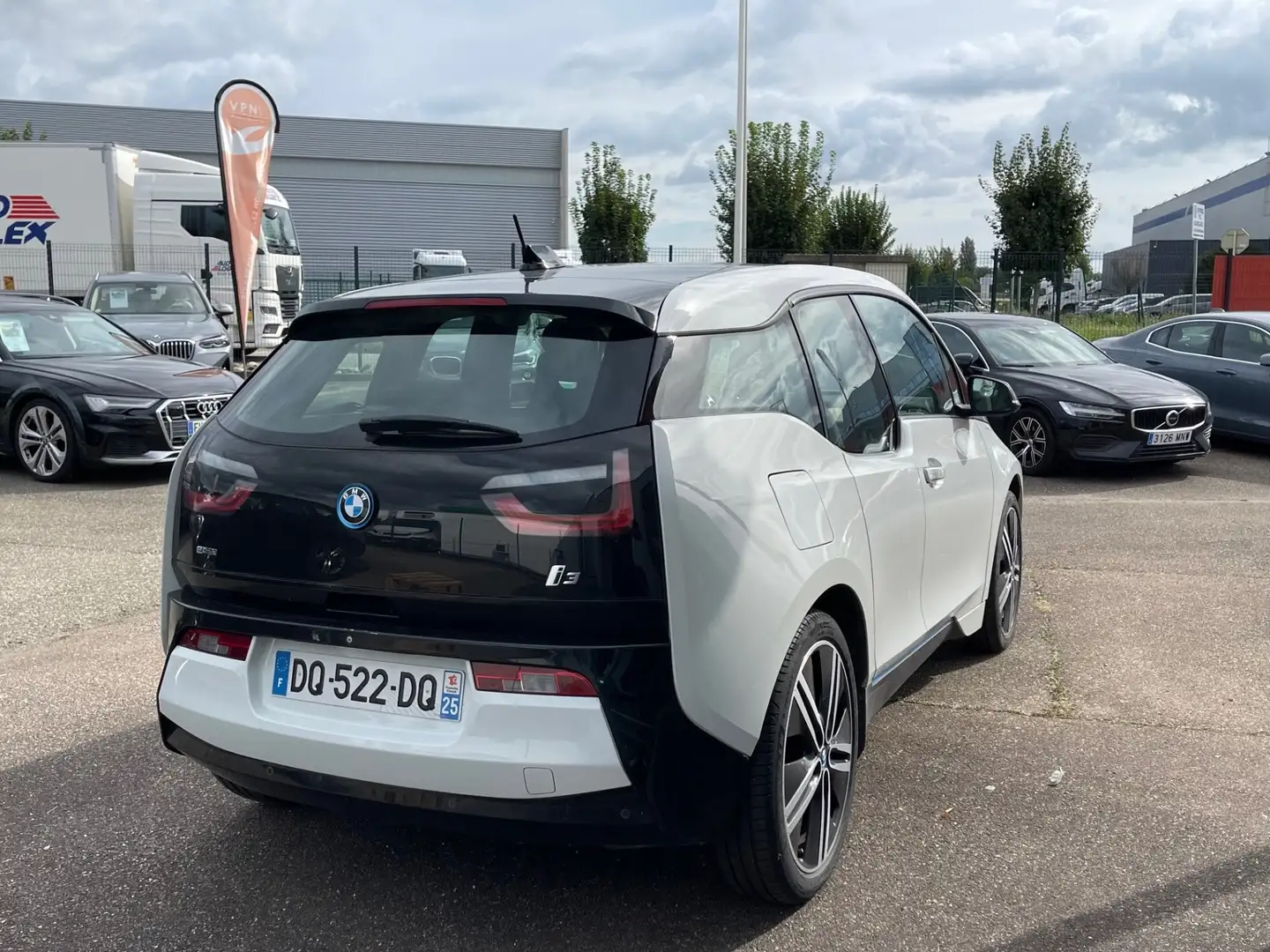 BMW i3 170 ch UrbanLife avec prolongateur d\u0027autonomie A Wit - 2