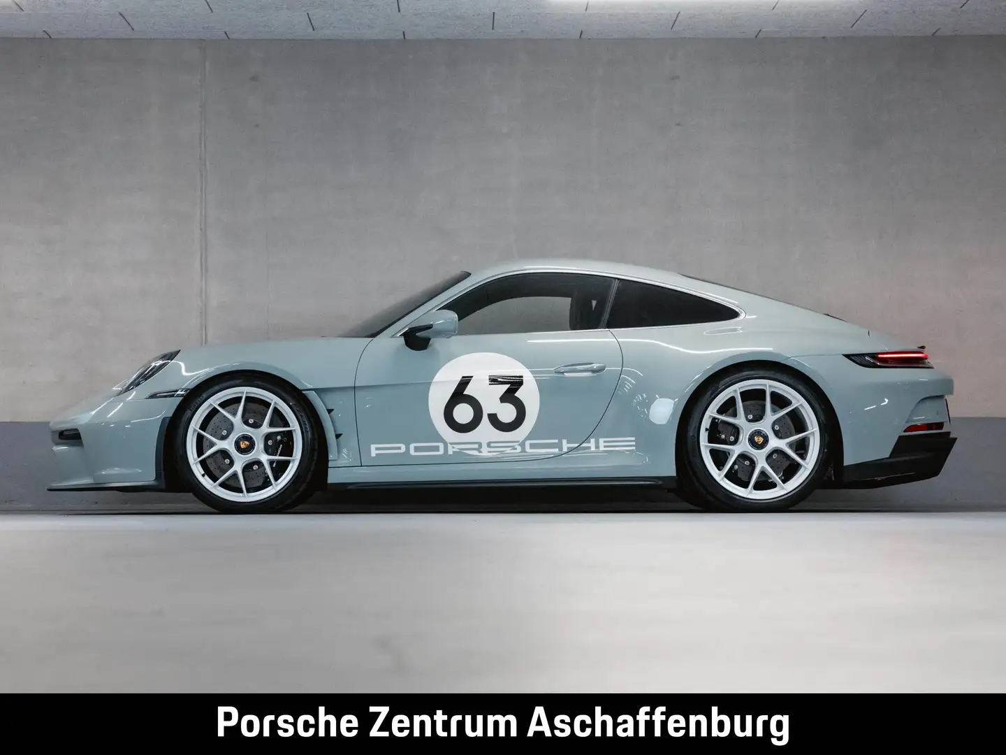 Porsche 911 S/T Heritage Design Paket Liftsystem Grün - 2