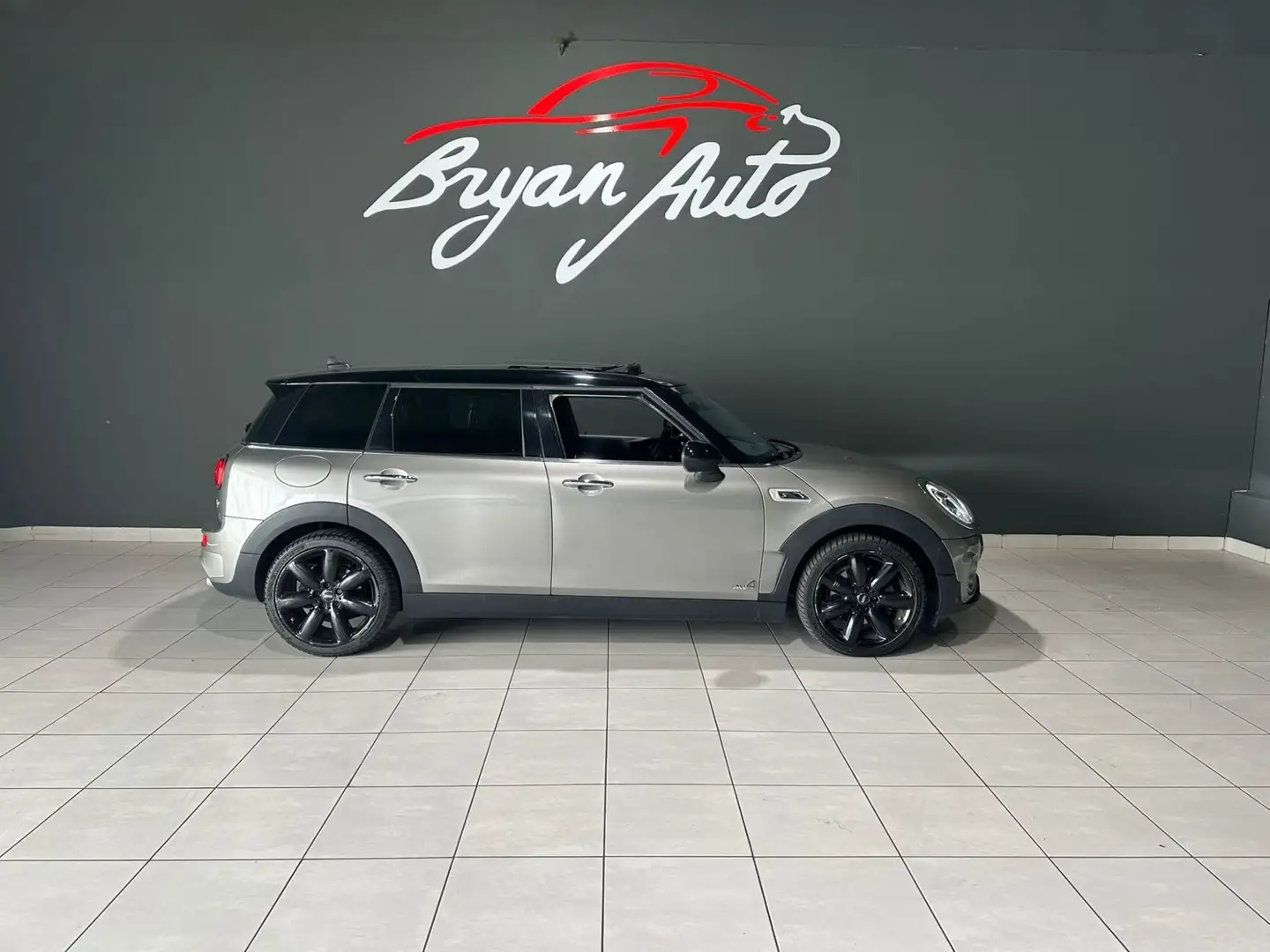 MINI Cooper SD Clubman Clubman 2.0 Hype all4 auto - 1