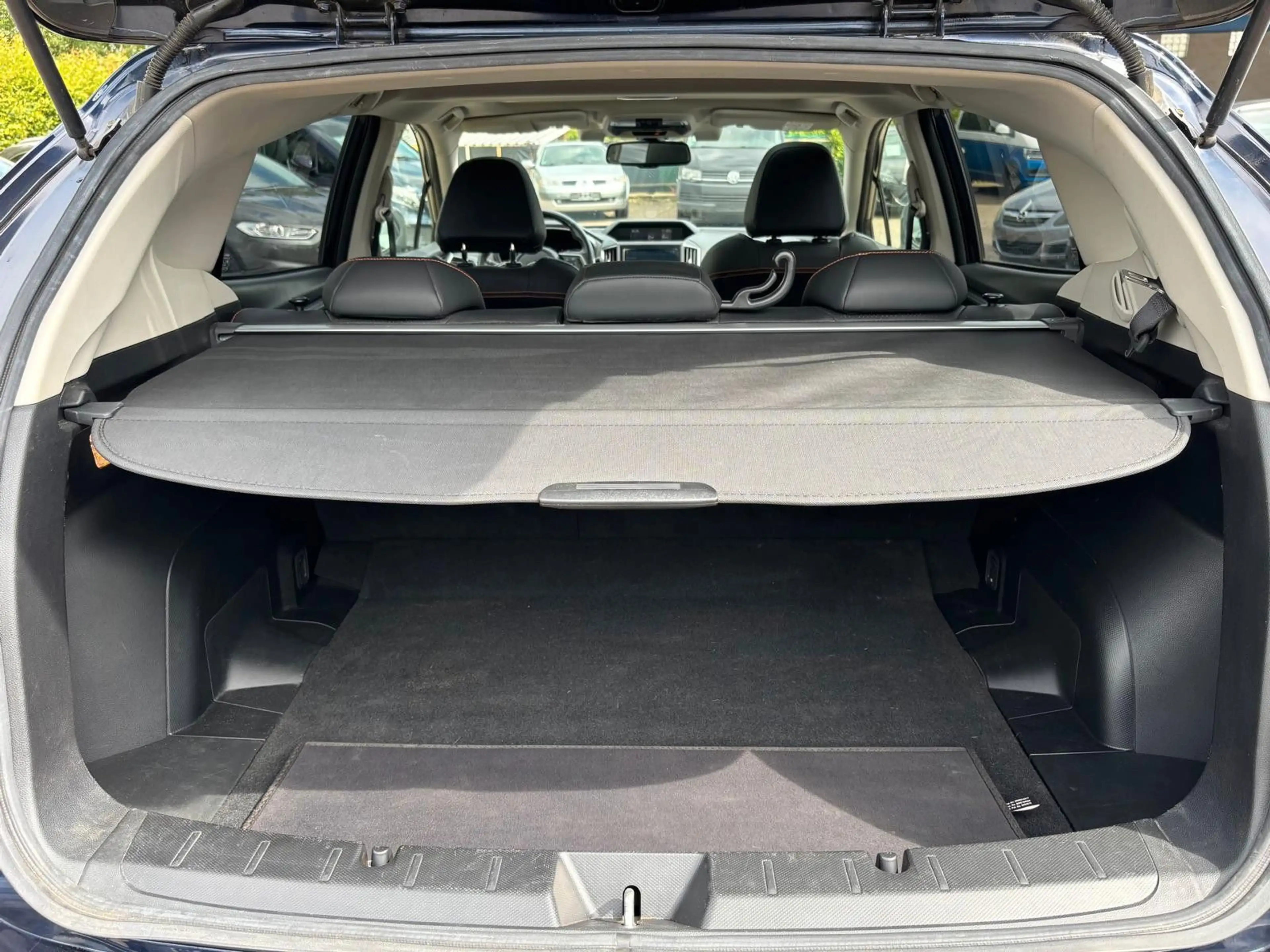 Subaru XV Exclusive+ 4x4 Leder Navi EyeSight LED — photo 11