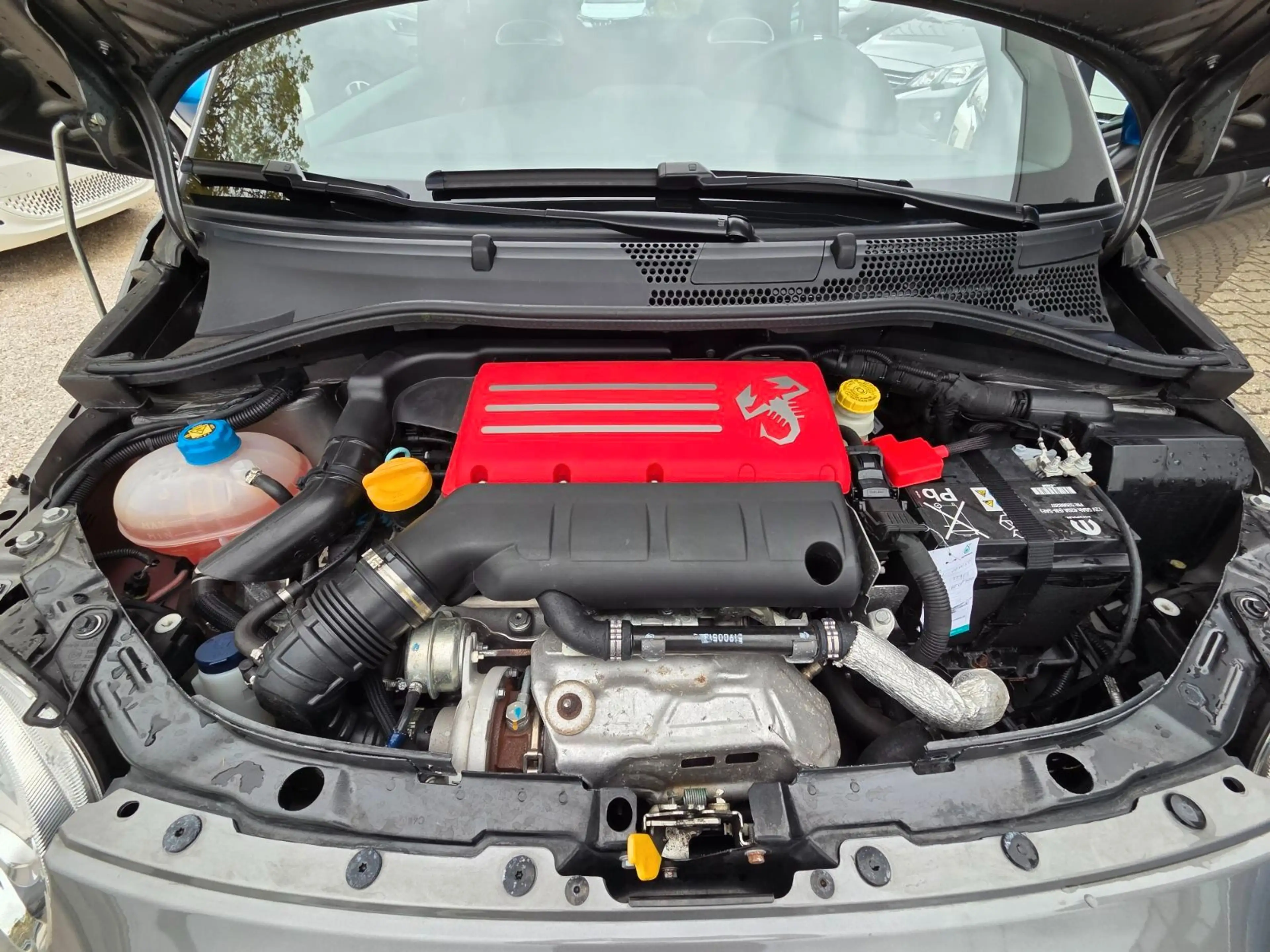 Abarth 595 Pista / F595 1.4 T-Jet (165 PS) — photo 14