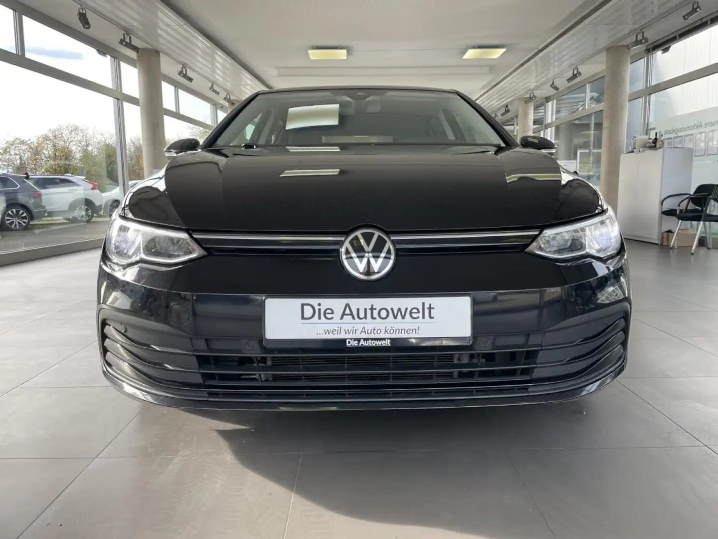 Volkswagen Golf VIII 2,0 TDI Life NAVI LED PDC SHZ KLIM ACC Klima Schwarz - 2