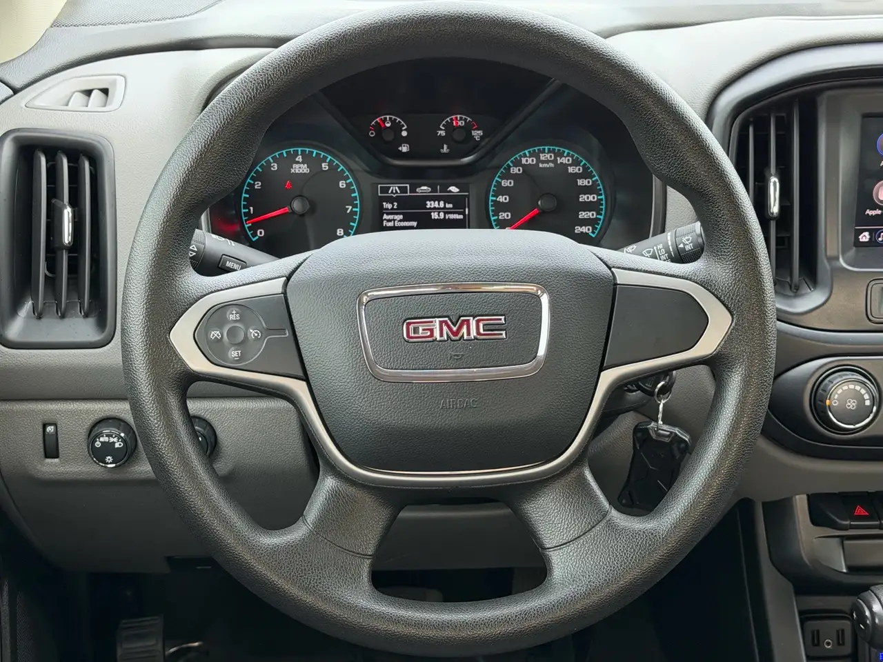 GMC Canyon снимка GMC Canyon