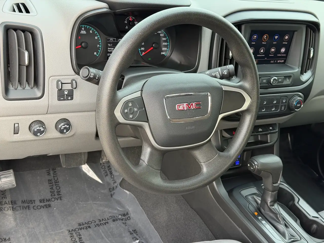 GMC Canyon снимка GMC Canyon