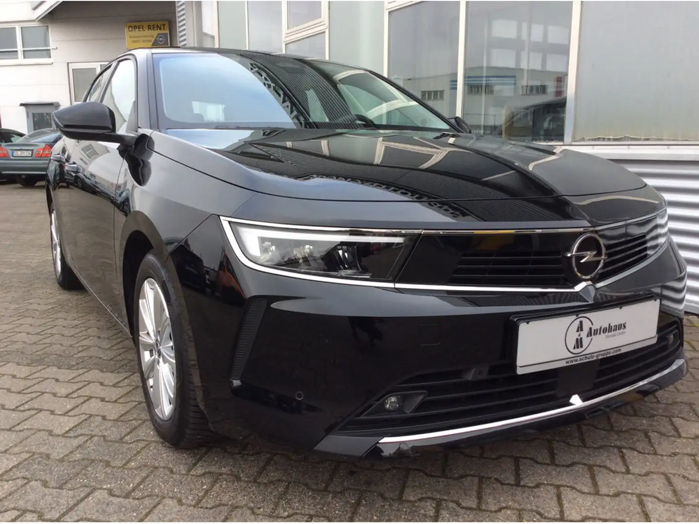 Opel Astra L Lim. 5-trg. 1.2 Enjoy SHZ KAMERA LED Schwarz - 1