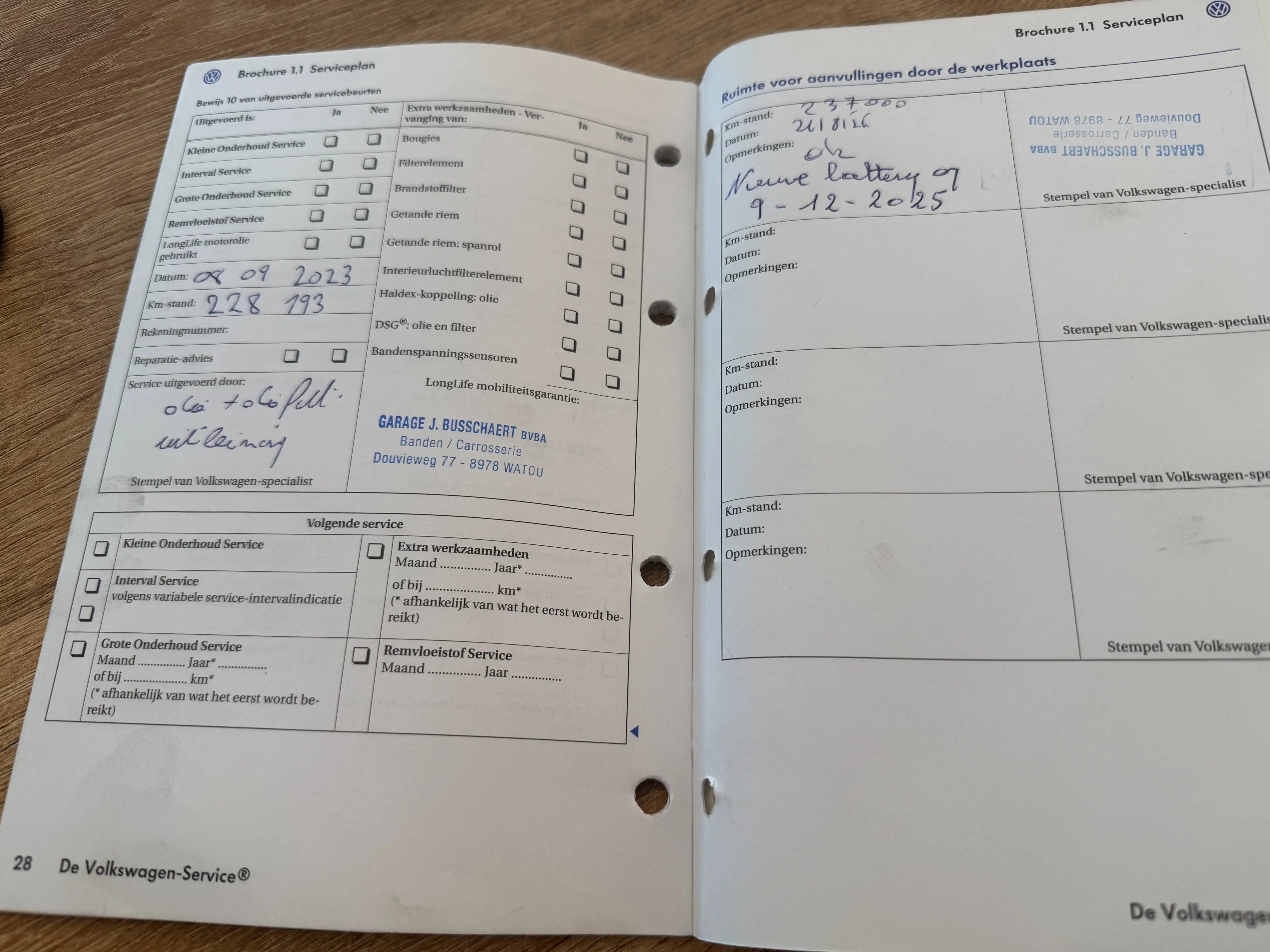 Volkswagen Touran ENKEL VERKOOP AAN HANDELAAR - 7 ZIT / TREKHAAK / ZETELVERWARMING / PARKEERSENSOREN / — photo 33