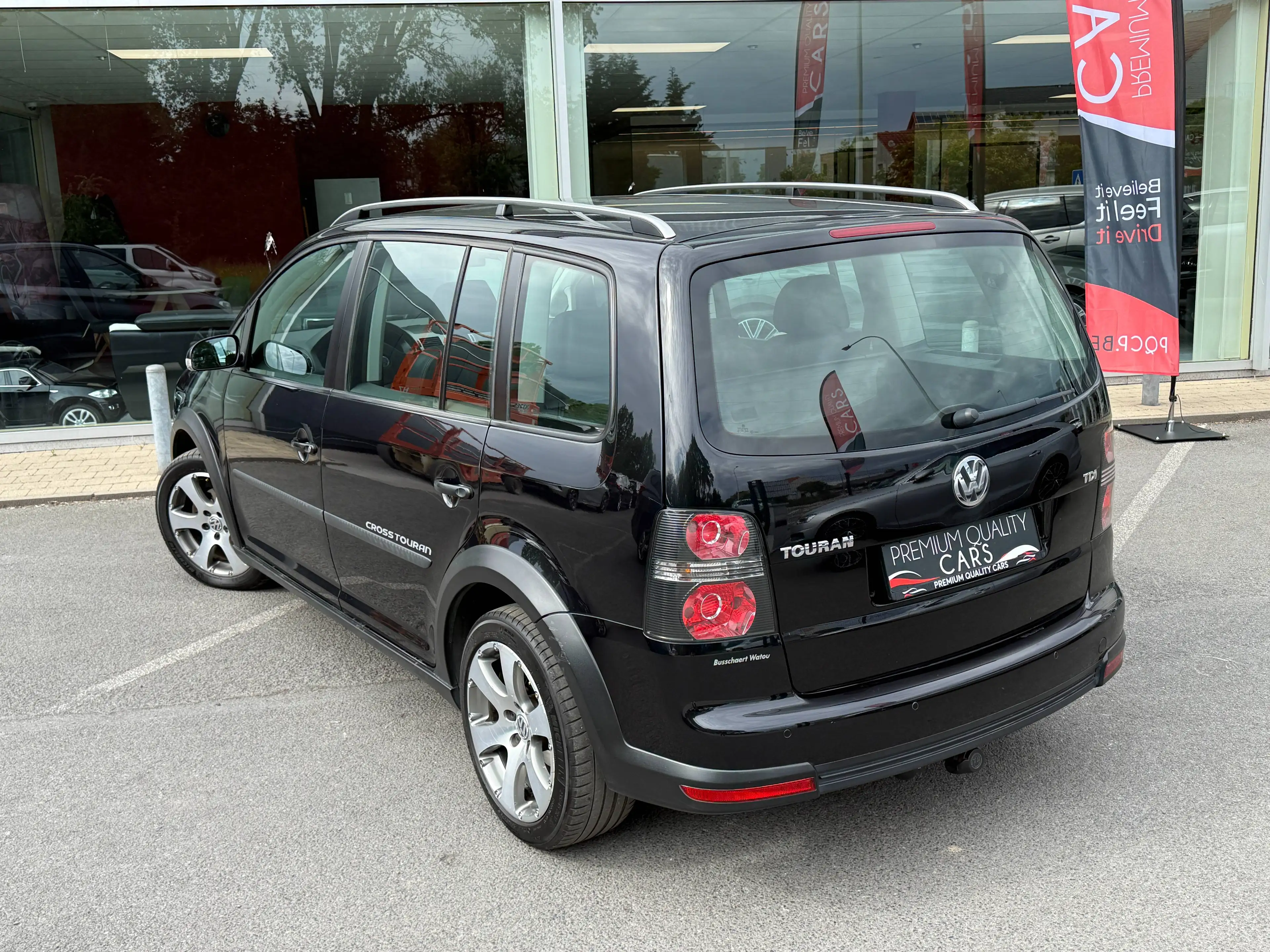 Volkswagen Touran ENKEL VERKOOP AAN HANDELAAR - 7 ZIT / TREKHAAK / ZETELVERWARMING / PARKEERSENSOREN / — photo 8
