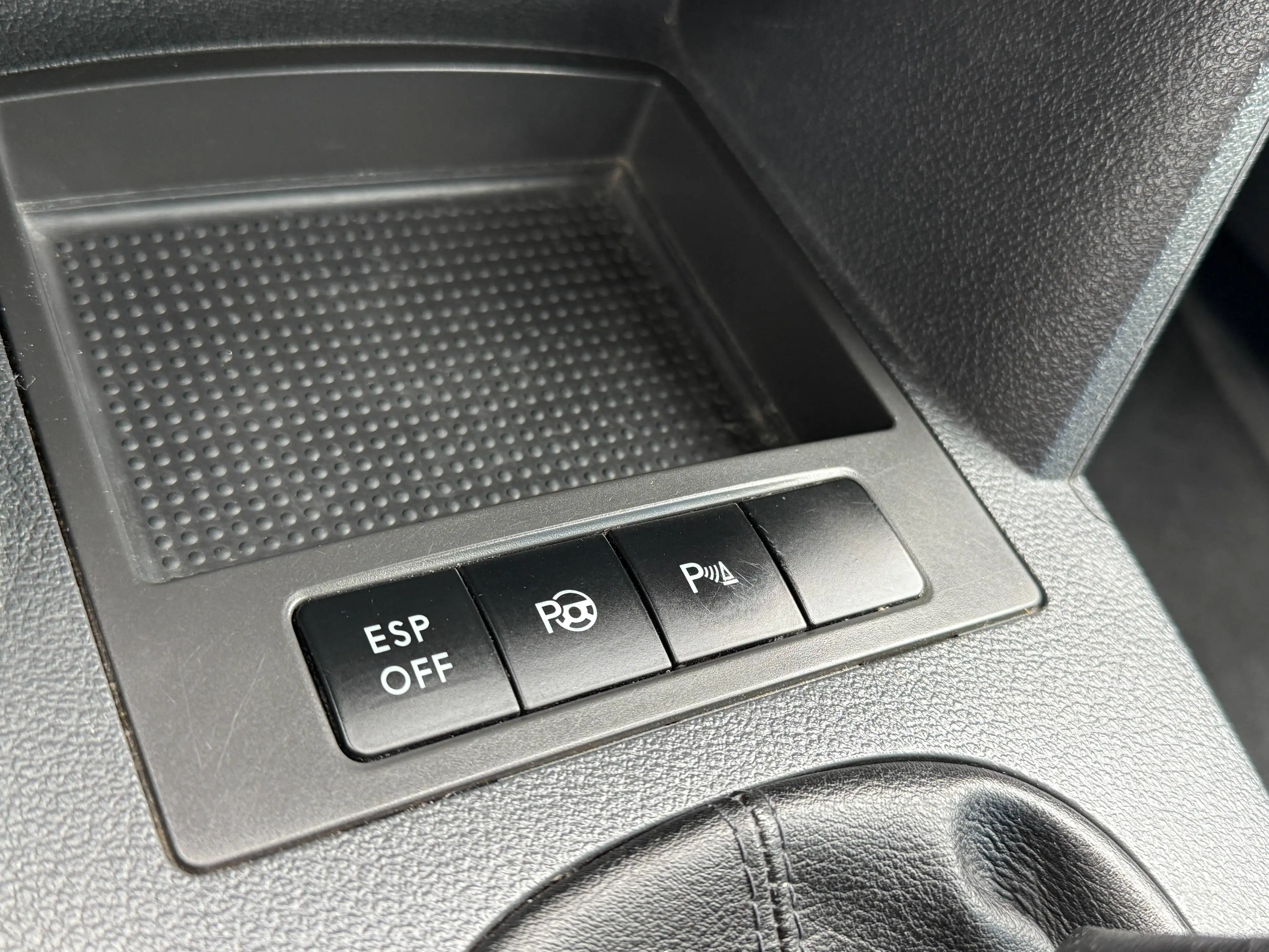 Volkswagen Touran ENKEL VERKOOP AAN HANDELAAR - 7 ZIT / TREKHAAK / ZETELVERWARMING / PARKEERSENSOREN / — photo 25