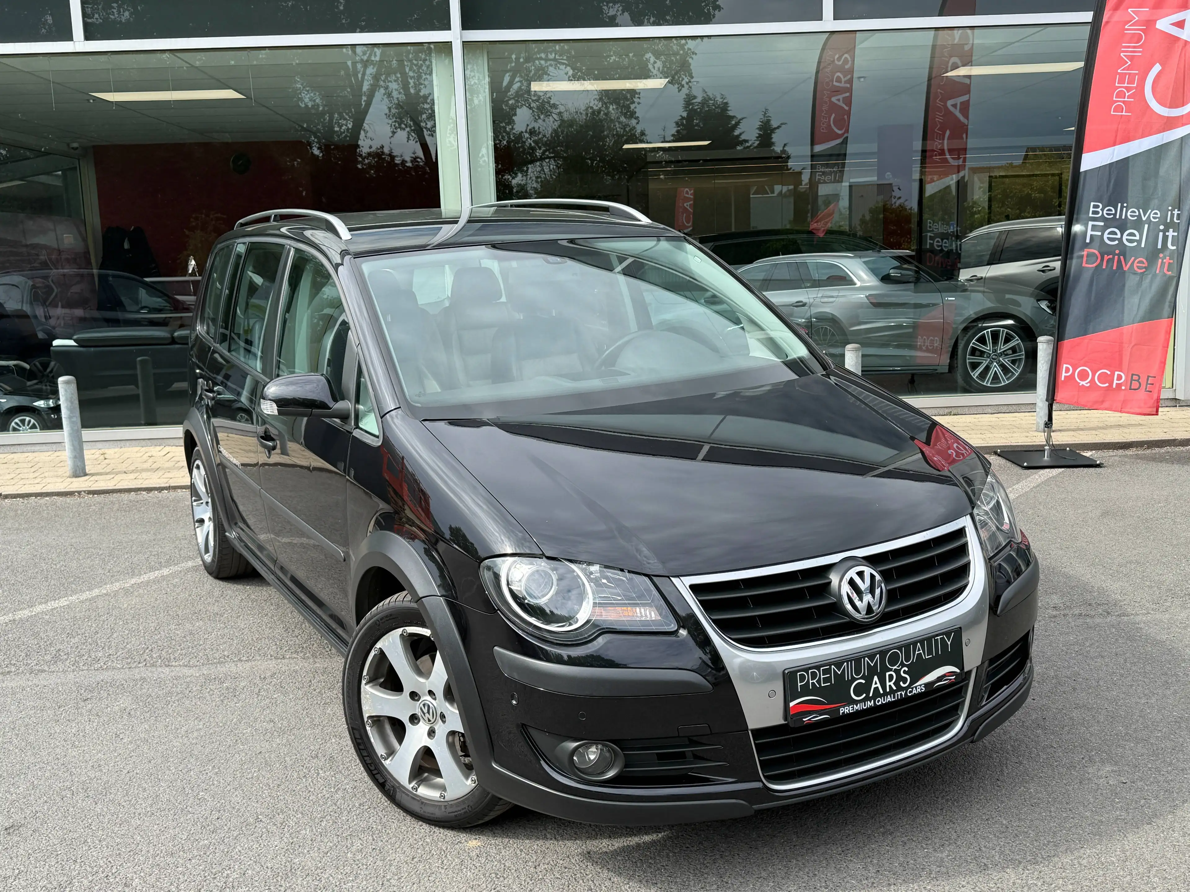 Volkswagen Touran ENKEL VERKOOP AAN HANDELAAR - 7 ZIT / TREKHAAK / ZETELVERWARMING / PARKEERSENSOREN / — photo 6