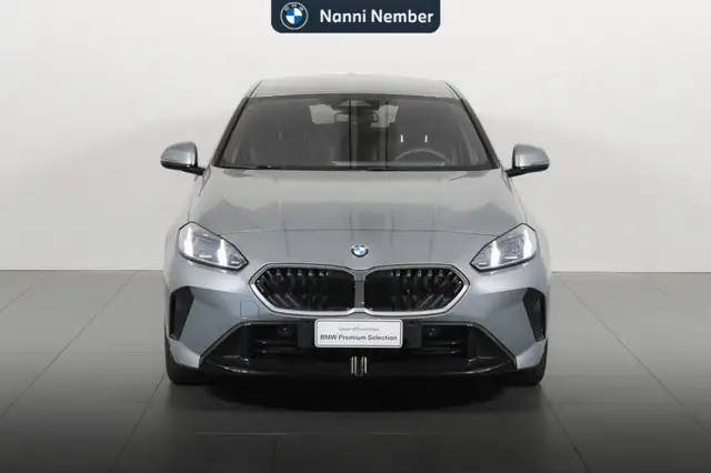 BMW 1 Series view 2