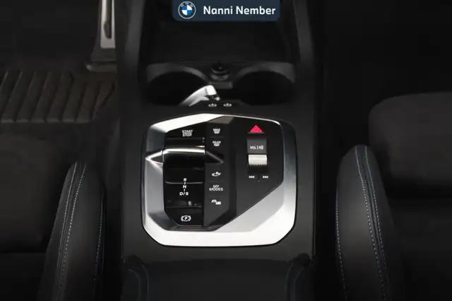 BMW 1 Series view 13