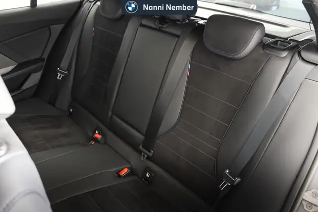 BMW 1 Series view 15