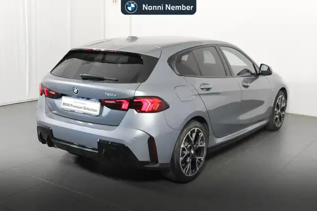 BMW 1 Series view 3