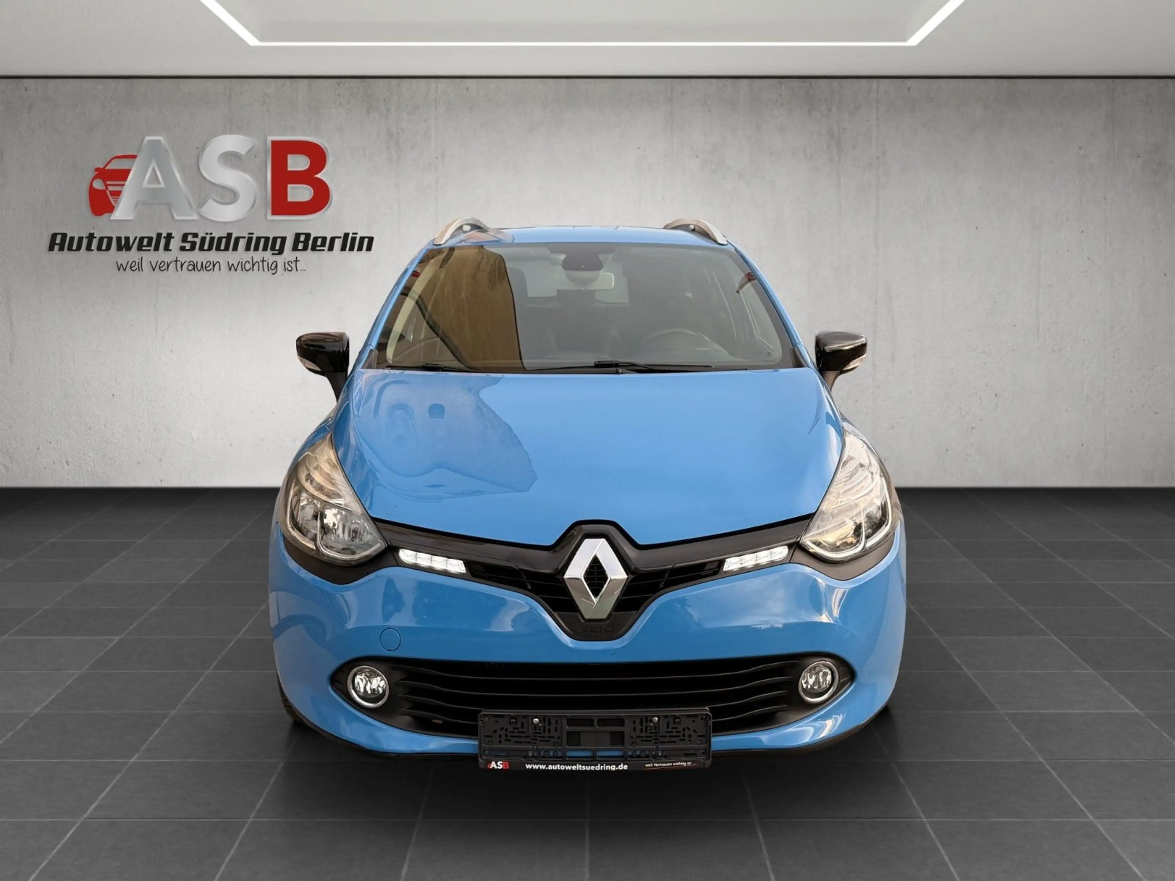 Renault Clio IV Grandtour Luxe*Automatik*Navi*Kamera* — photo 2