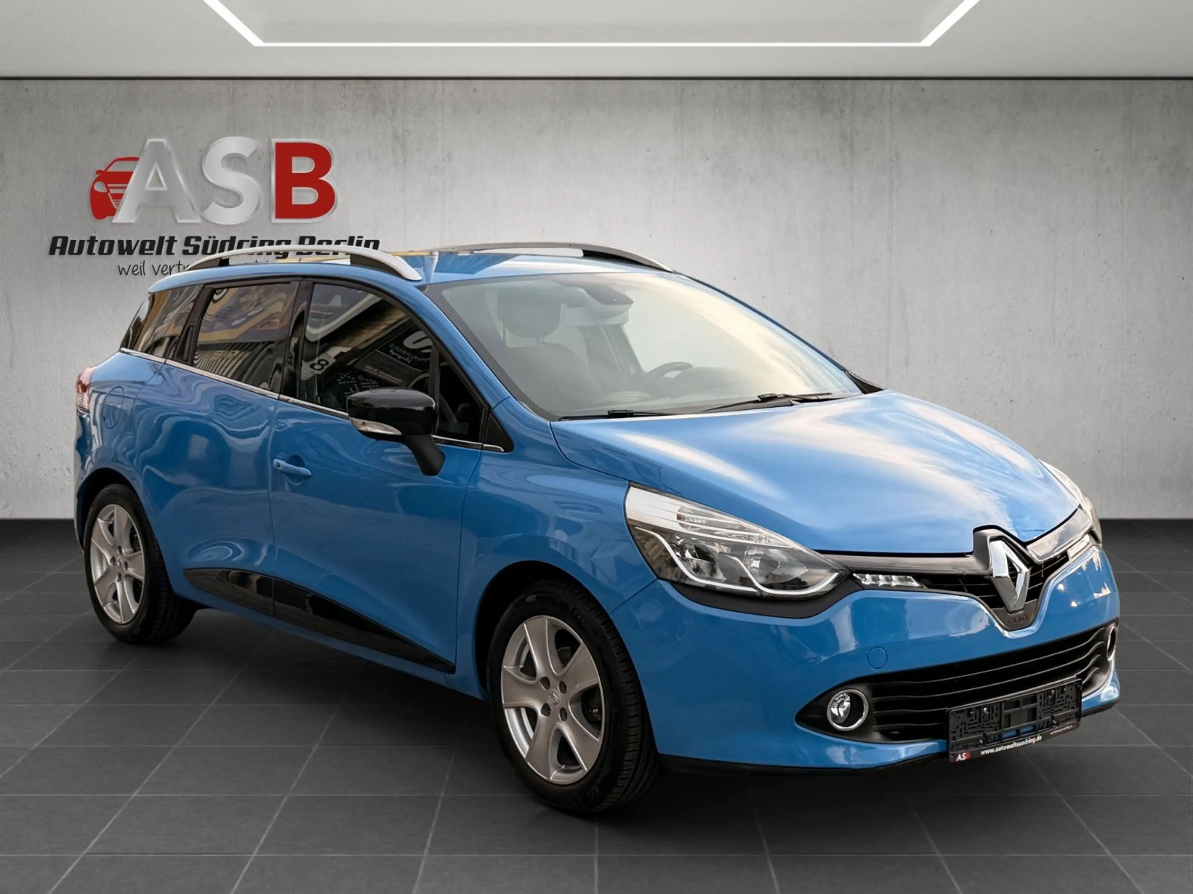 Renault Clio IV Grandtour Luxe*Automatik*Navi*Kamera* — photo 3