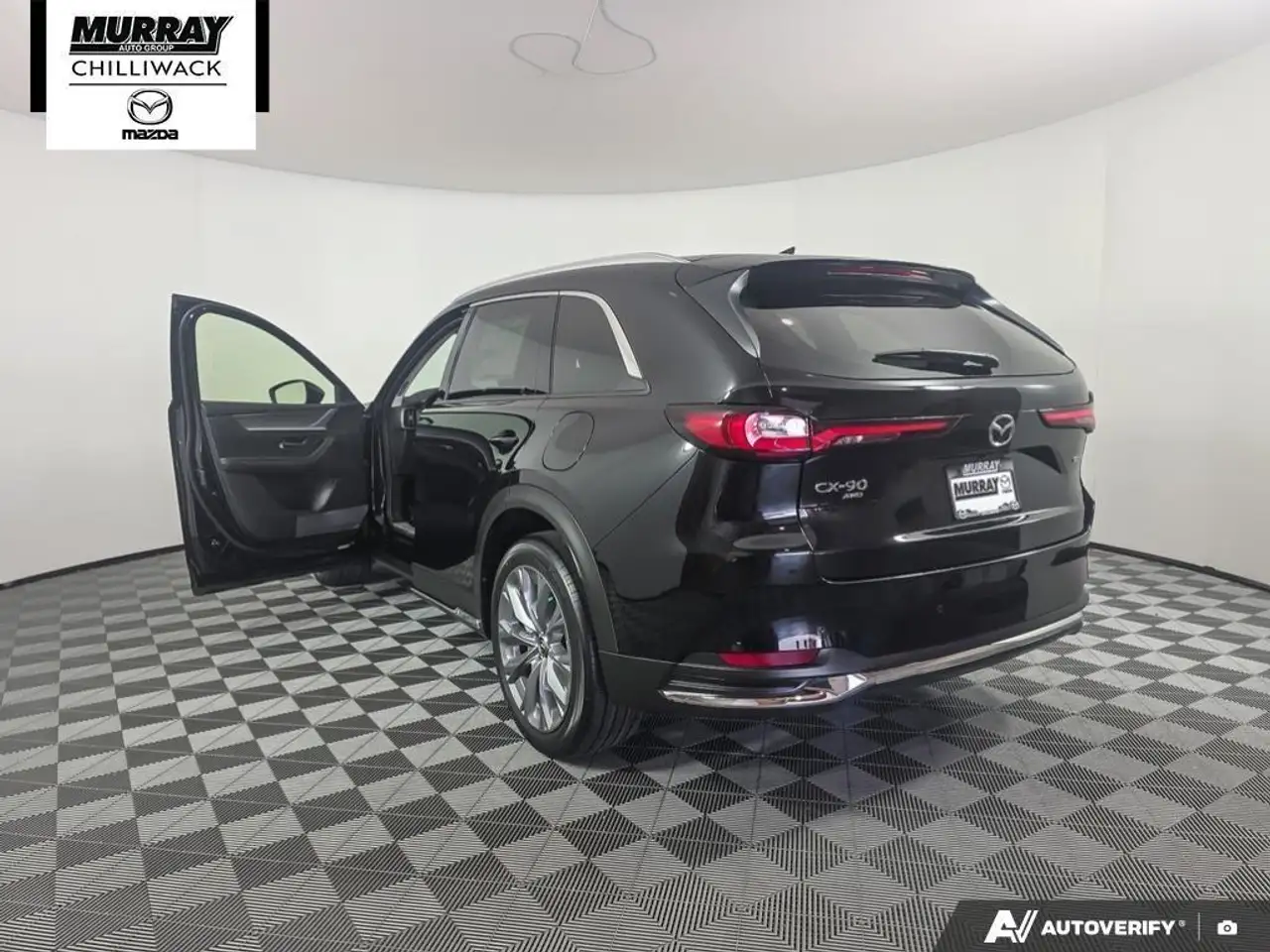 Mazda CX-90 MHEV снимка Mazda CX-90 MHEV