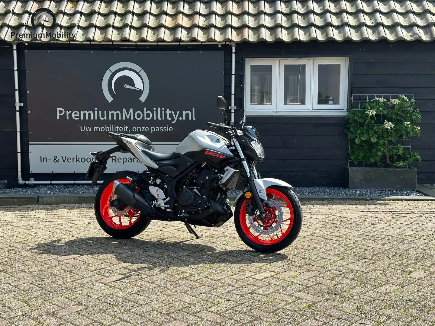 Yamaha MT-03 ABS Gri - 1
