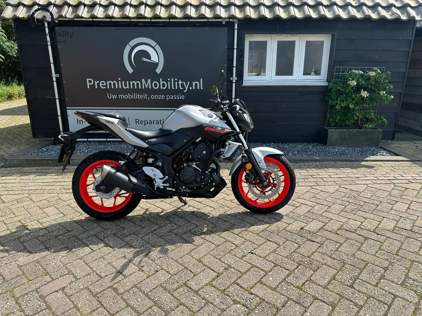 Yamaha MT-03 ABS Gri - 2