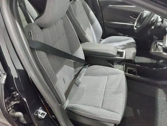 Renault Megane E-Tech view 6
