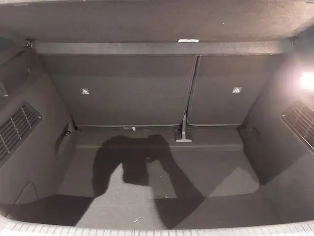 Renault Megane E-Tech view 8