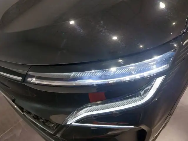 Renault Megane E-Tech view 13
