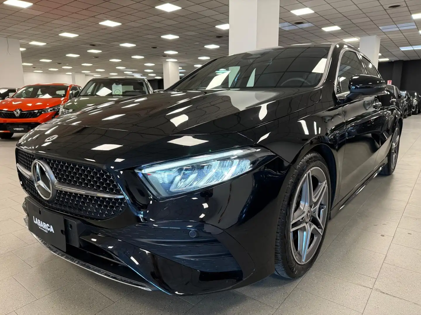 Mercedes-Benz A 200 AMG Line Premium PACK LUCI Nero - 2