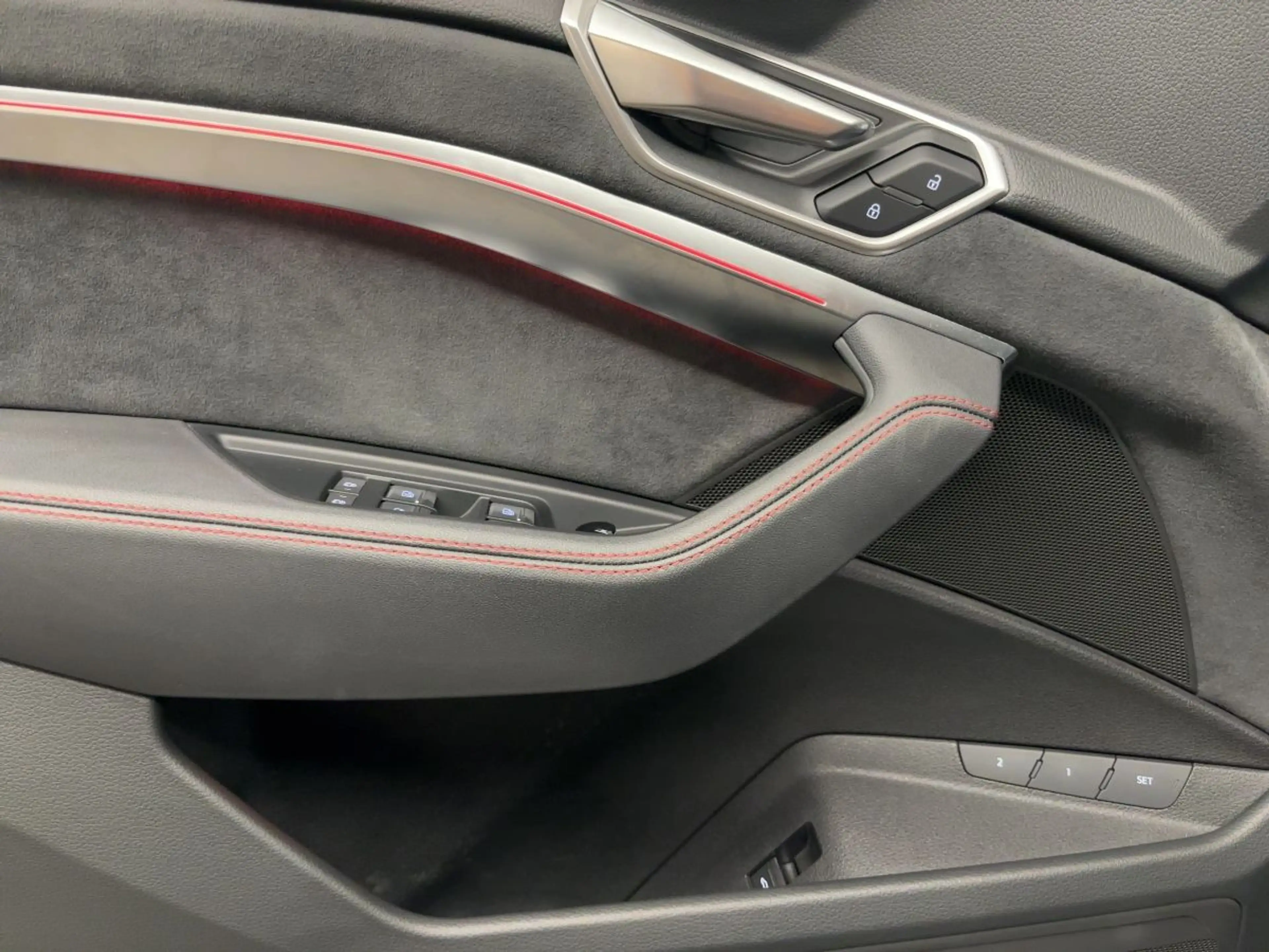 Audi Q8 e-tron S line 50 qu. AHK MATRIX 360°K VIRTUAL — photo 18