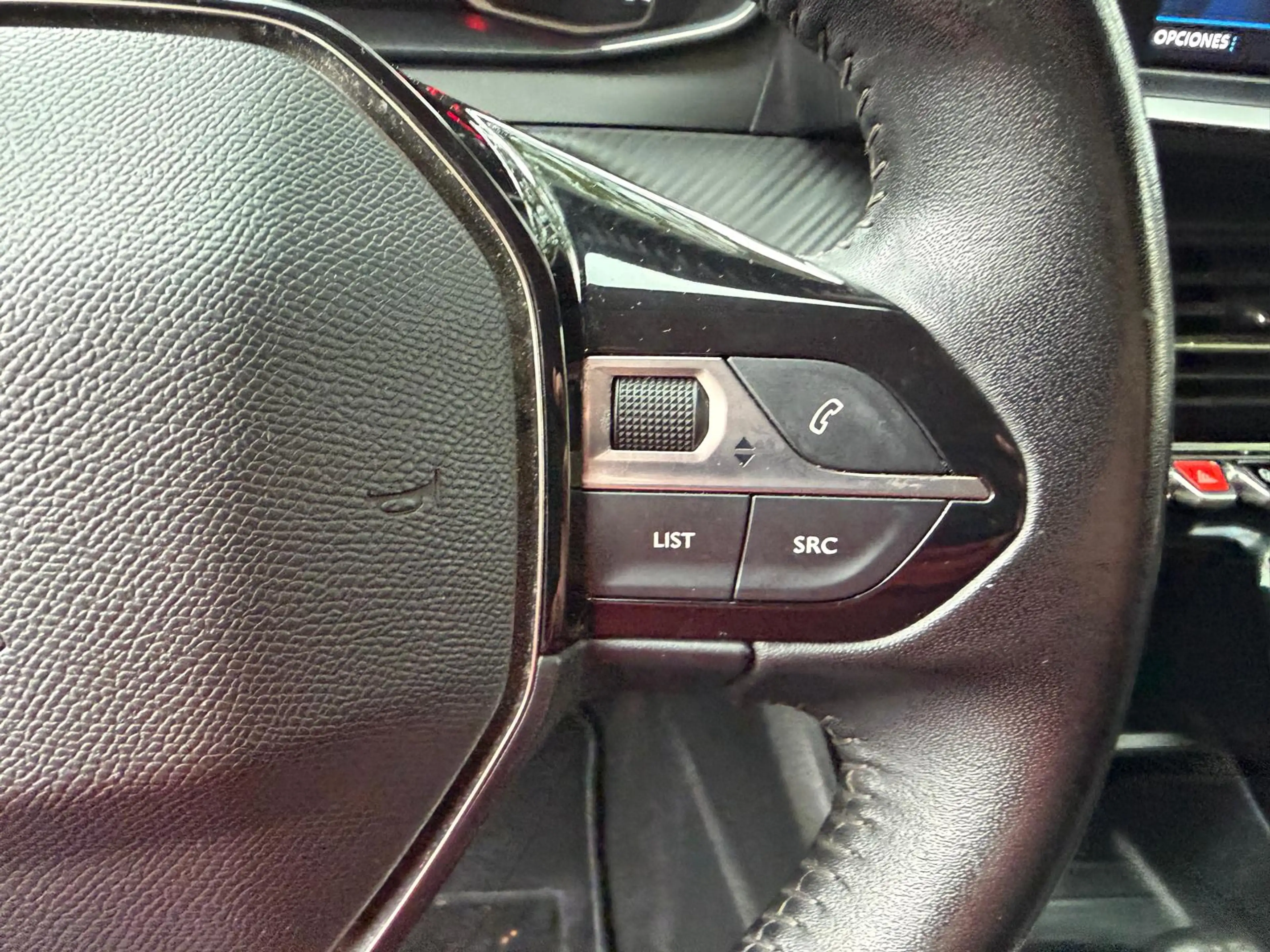 Peugeot 208 1.2 PureTech Active — photo 21