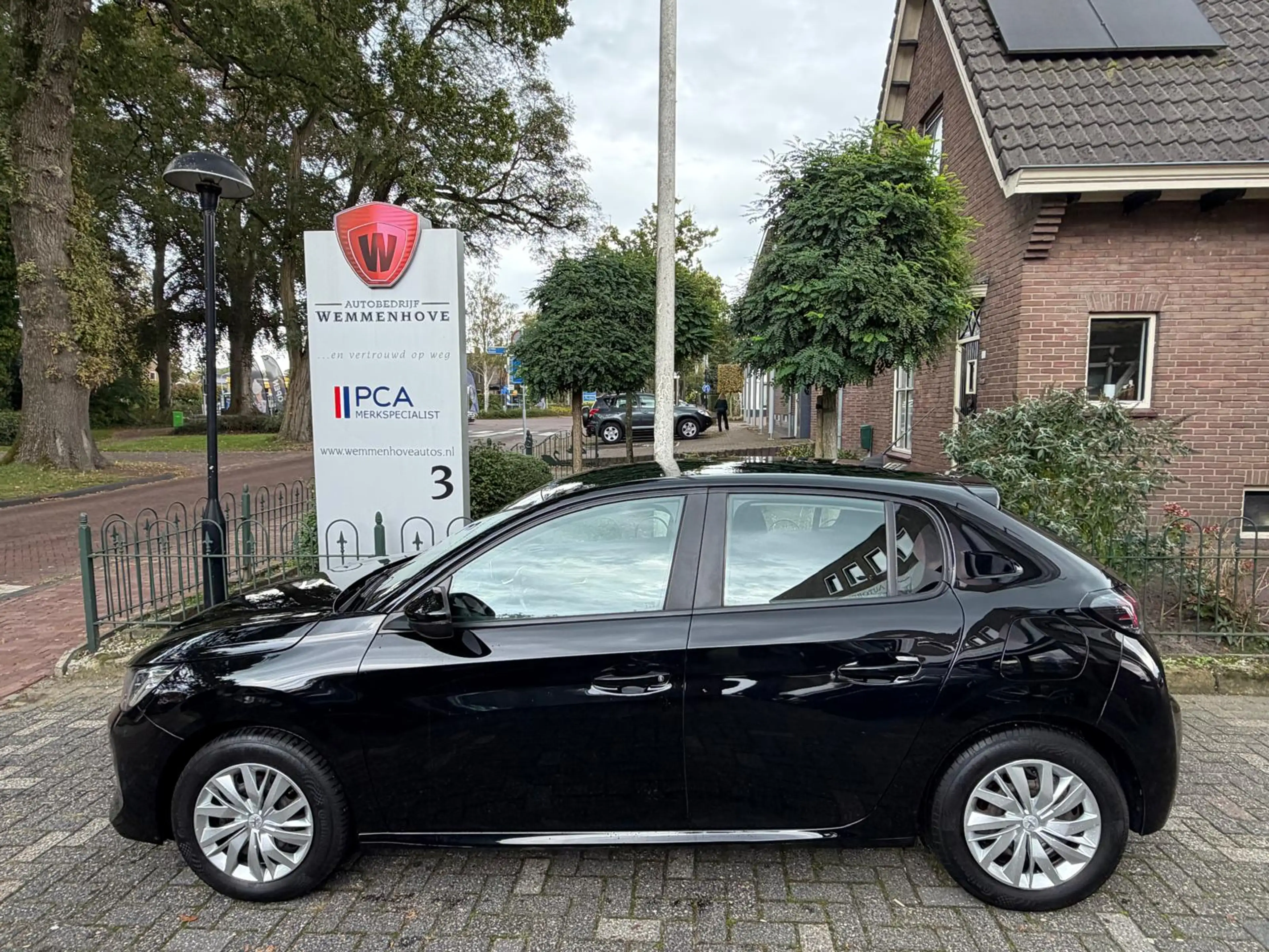 Peugeot 208 1.2 PureTech Active — photo 7