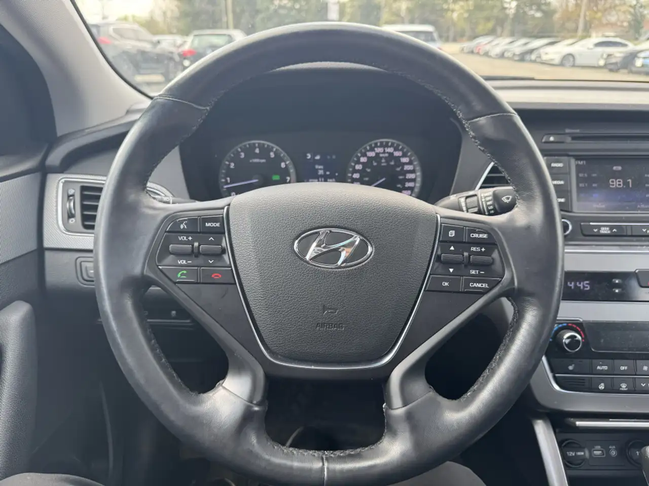 Hyundai SONATA снимка Hyundai SONATA