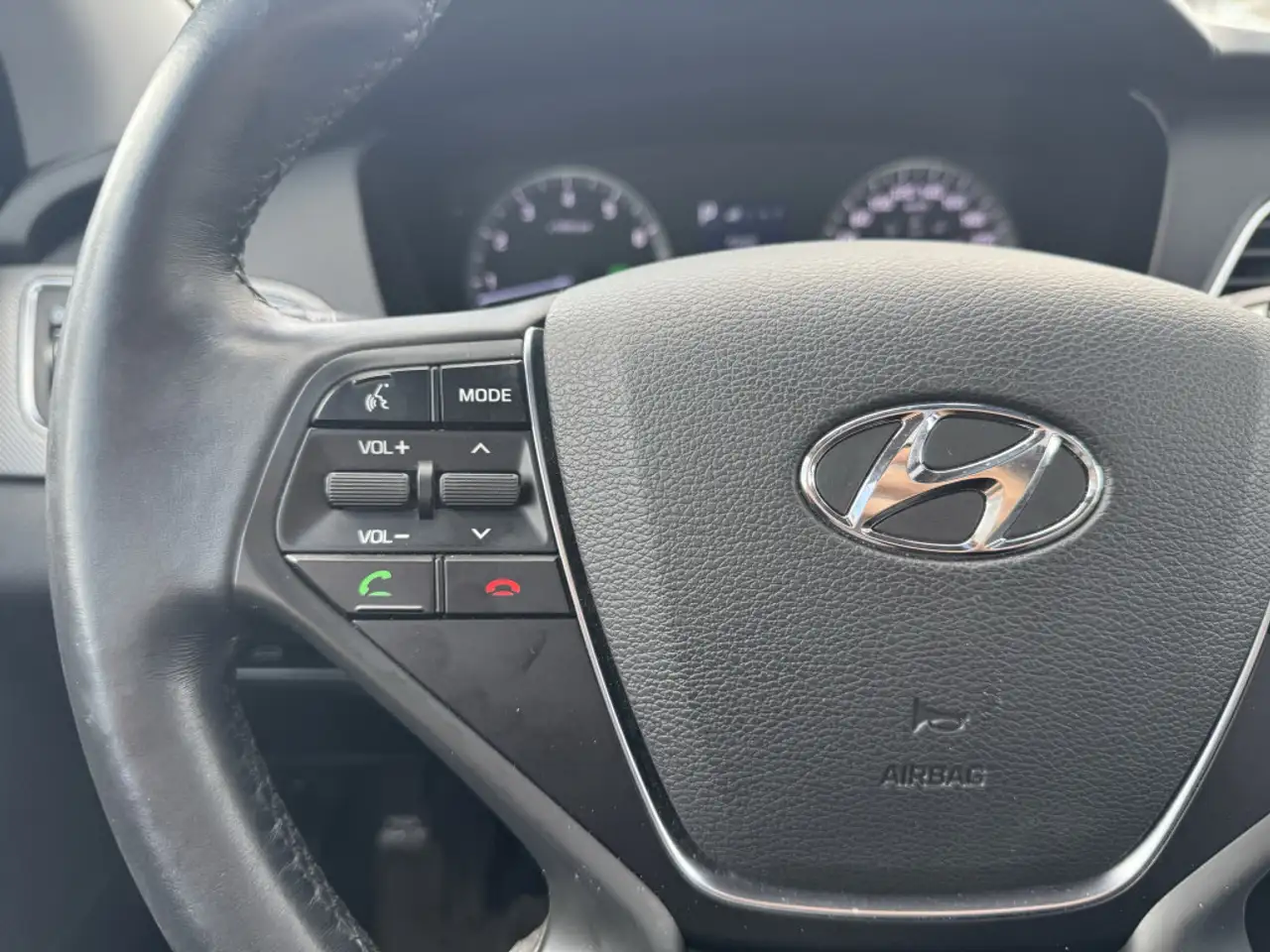 Hyundai SONATA снимка Hyundai SONATA