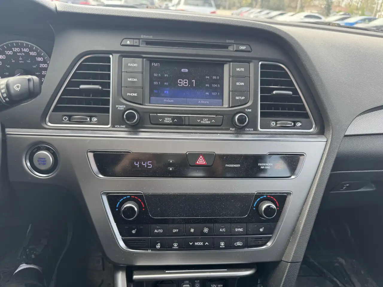 Hyundai SONATA снимка Hyundai SONATA