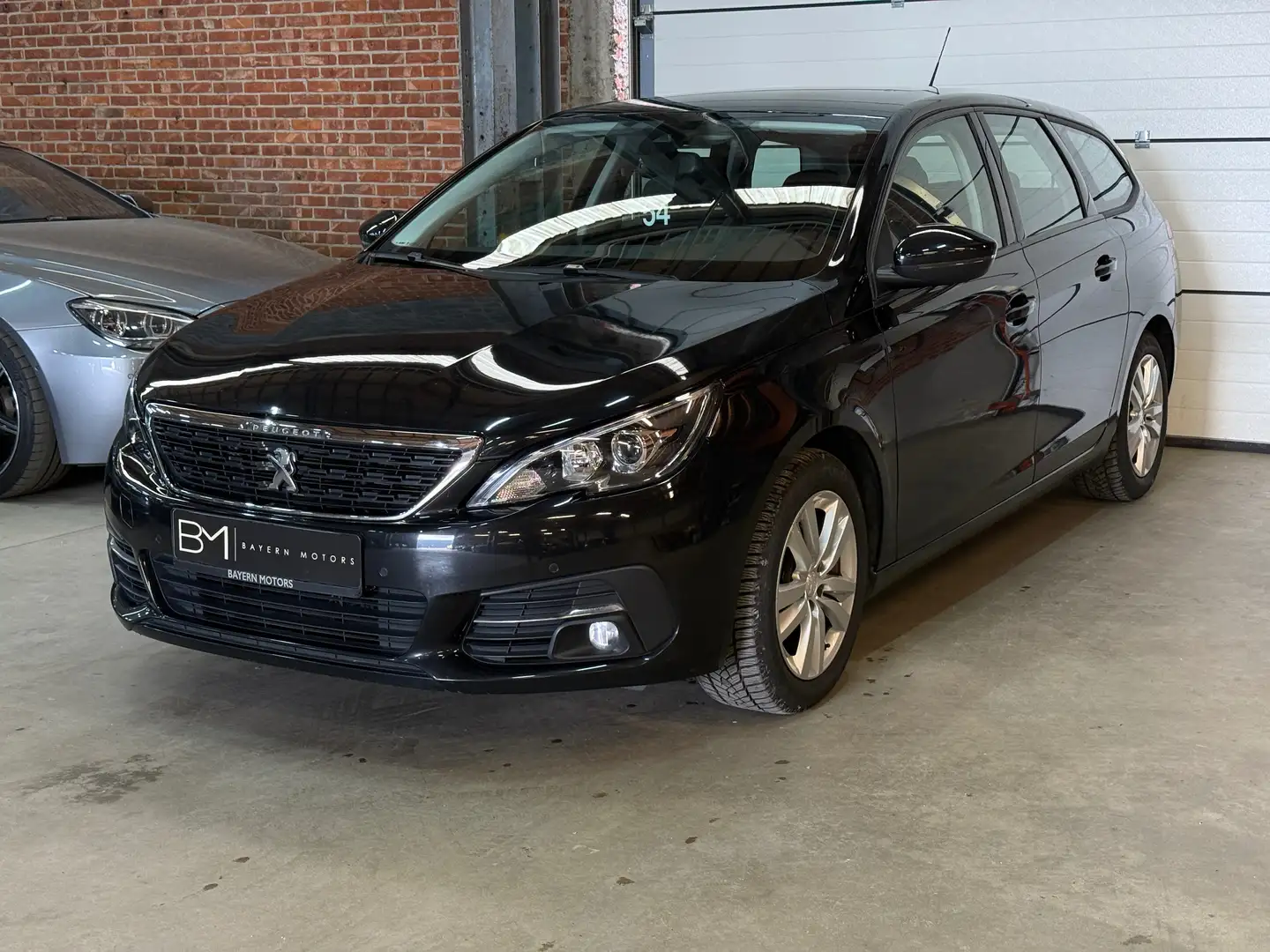 Peugeot 308 1.5 BlueHDi CarPlay Navi EURO 6d 2021 Garantie Schwarz - 1