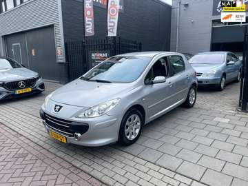 1.6-16V Premium 3e Eigenaar! Trekhaak Airco NAP AP