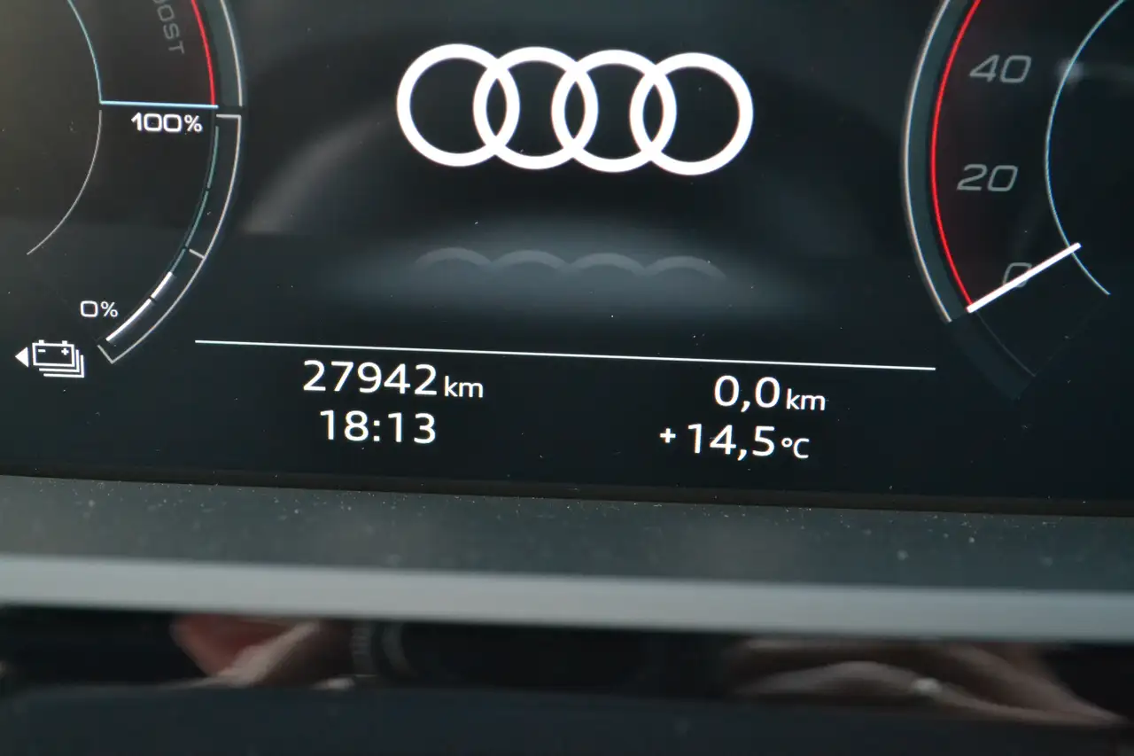 Audi Q8 e-Tron "S" 503 PK, миниатюра 16