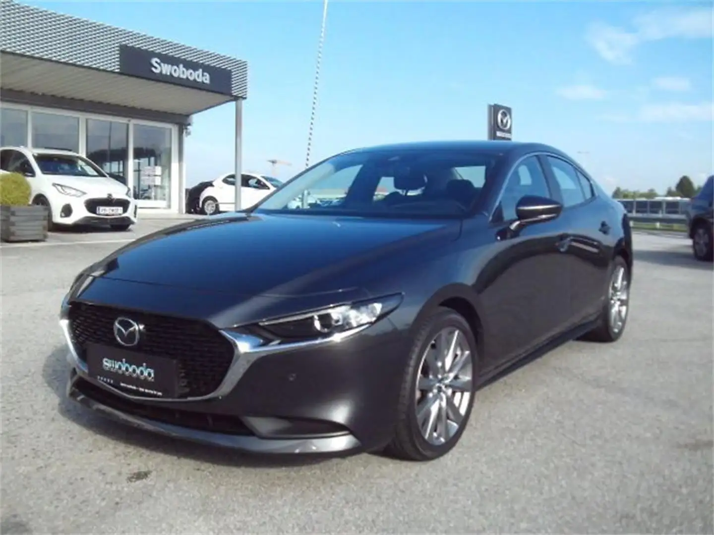 Mazda 3 Sedan e-Skyactiv G150 Comfort+ Gris - 2
