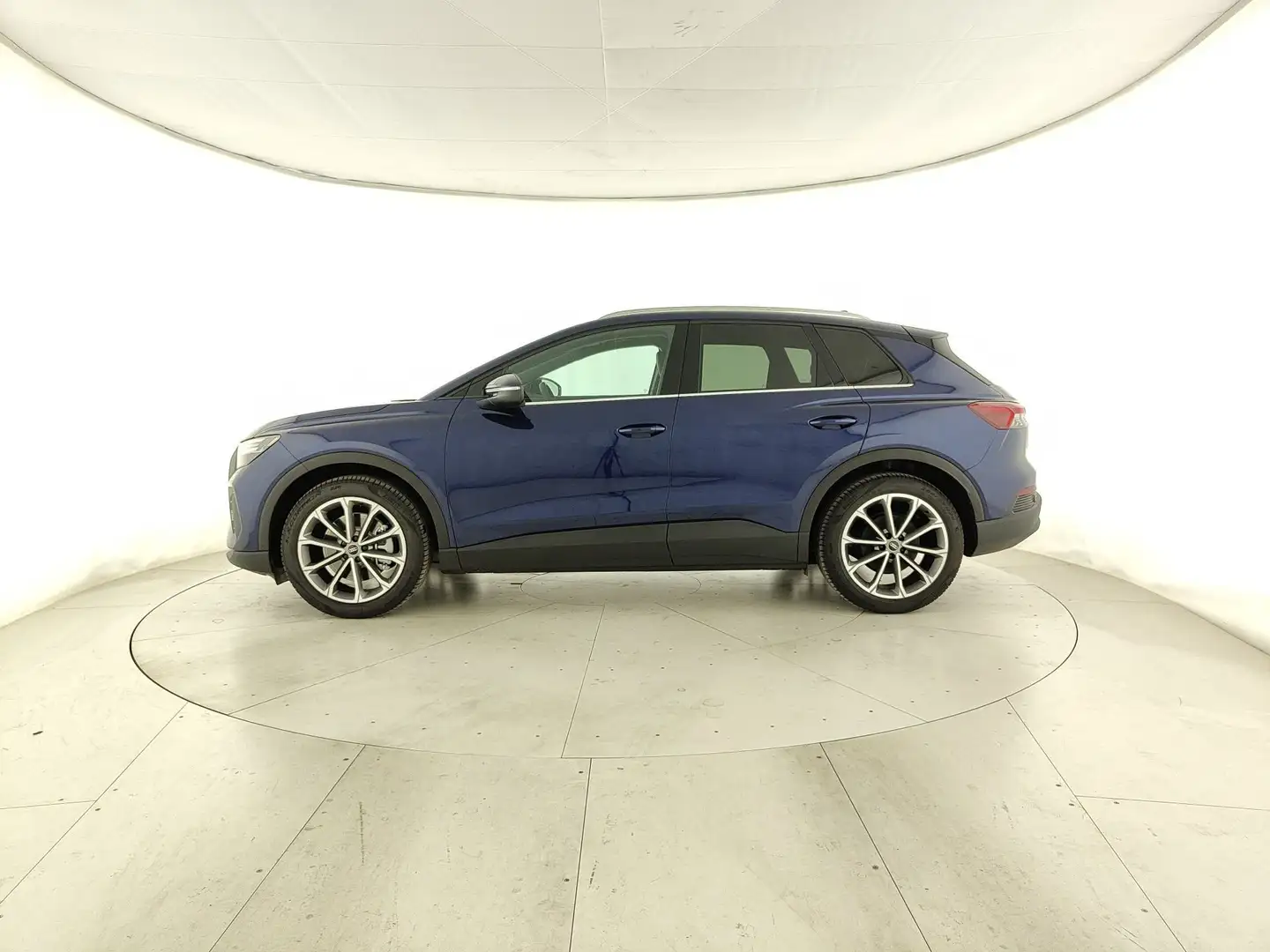 Audi Q4 e-tron Q4 45 e-tron Business - TETTO APRIBILE+SONOS Blu/Azzurro - 2