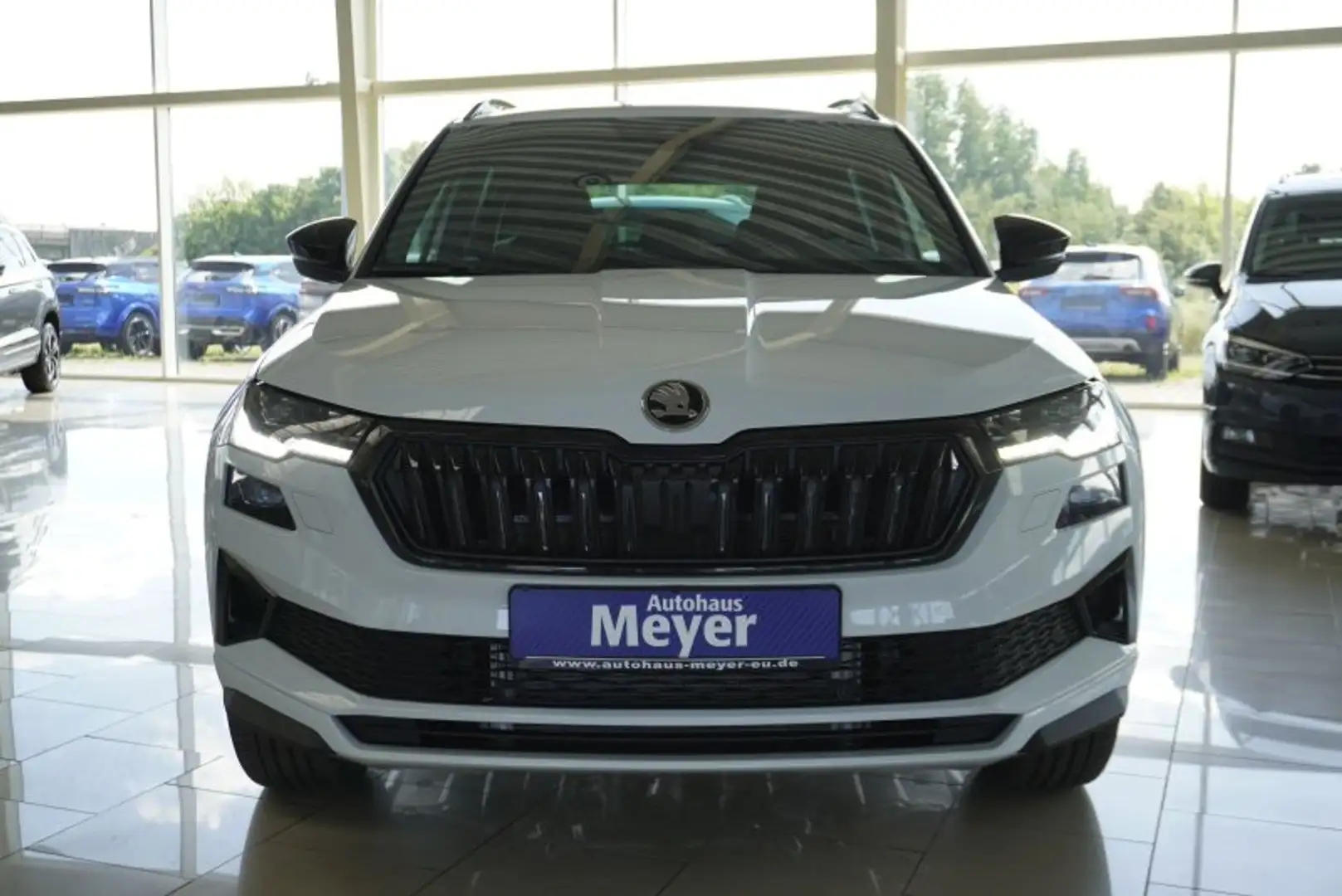 Skoda Karoq Sportline 1,5TSI DSG 4*J.Gar/aAHK/Matrix/Navi Weiß - 2